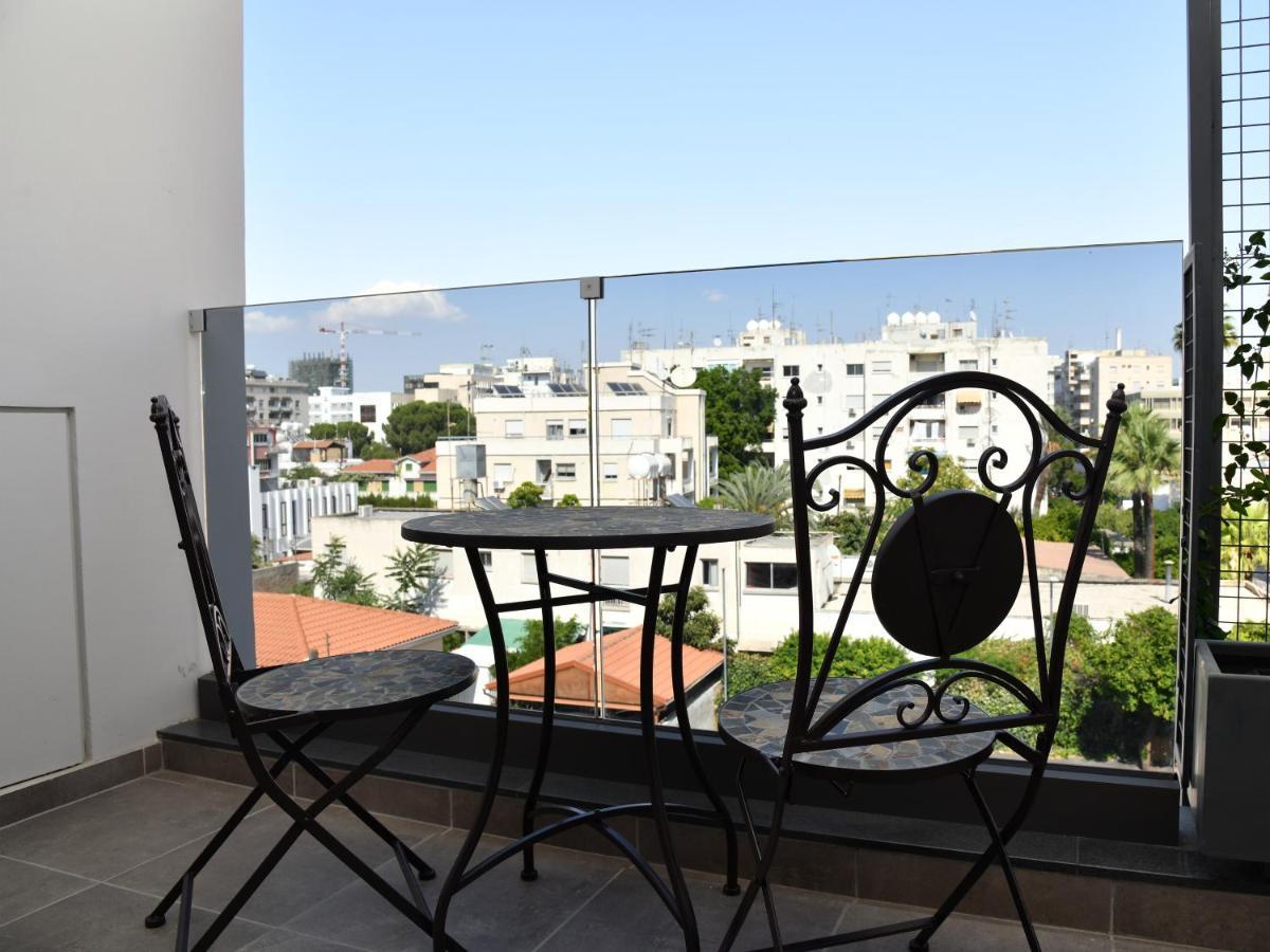 Baz Tower Aparthotel Никозия Екстериор снимка