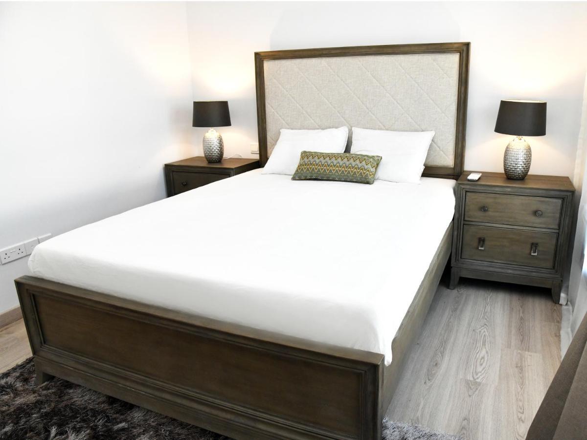 Baz Tower Aparthotel Никозия Екстериор снимка