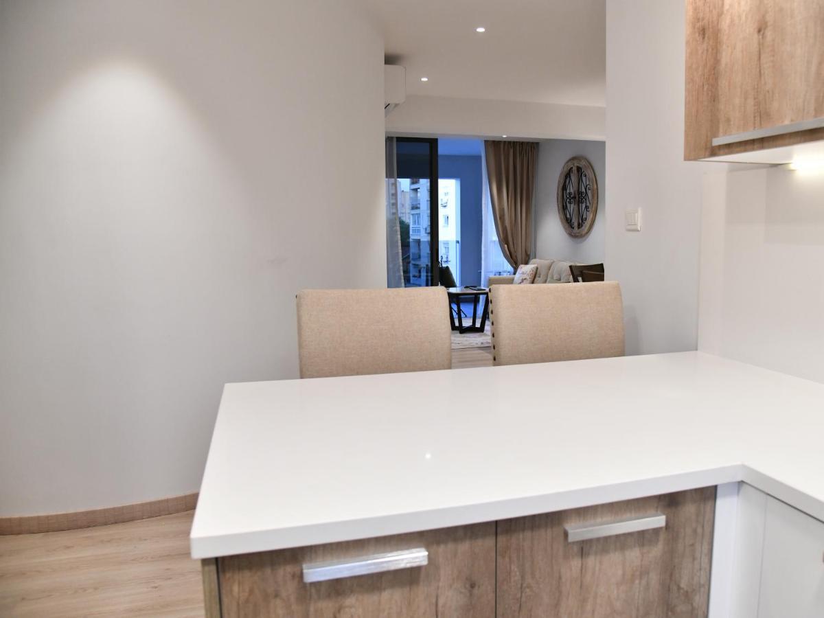 Baz Tower Aparthotel Никозия Екстериор снимка