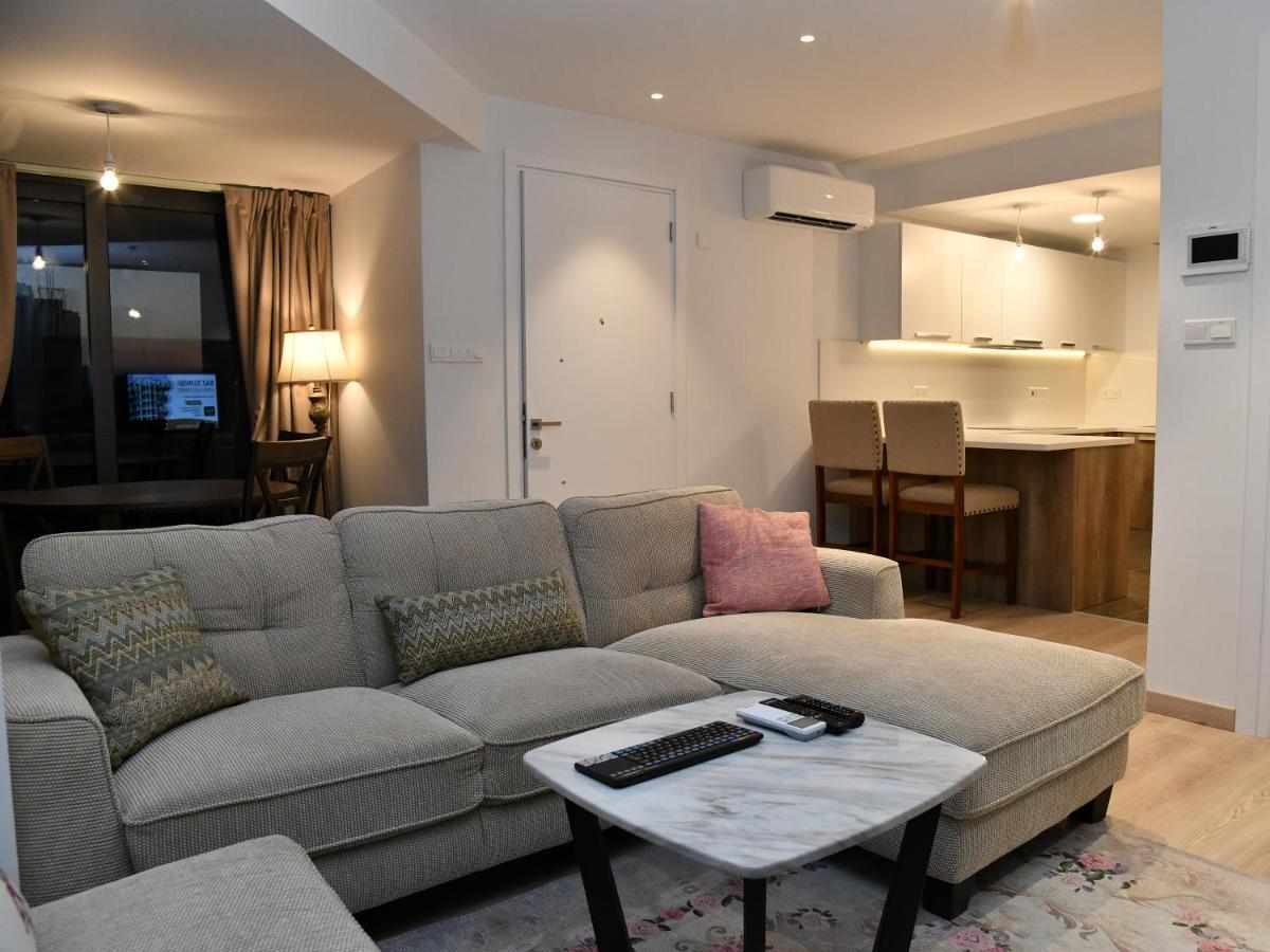 Baz Tower Aparthotel Никозия Екстериор снимка