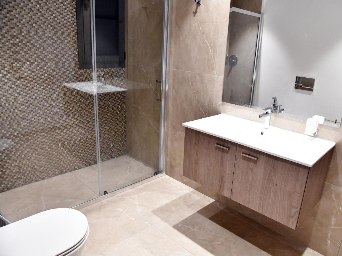 Baz Tower Aparthotel Никозия Екстериор снимка
